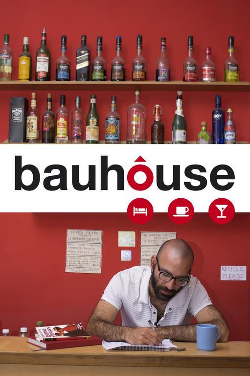 Bauhouse Backpacker Hostel Куенка Екстериор снимка