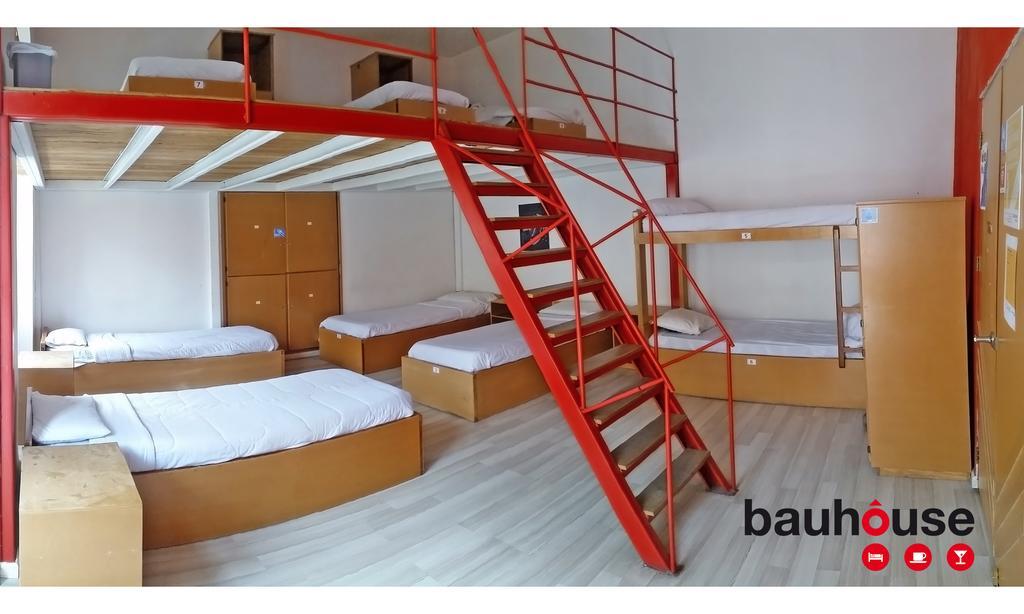 Bauhouse Backpacker Hostel Куенка Екстериор снимка