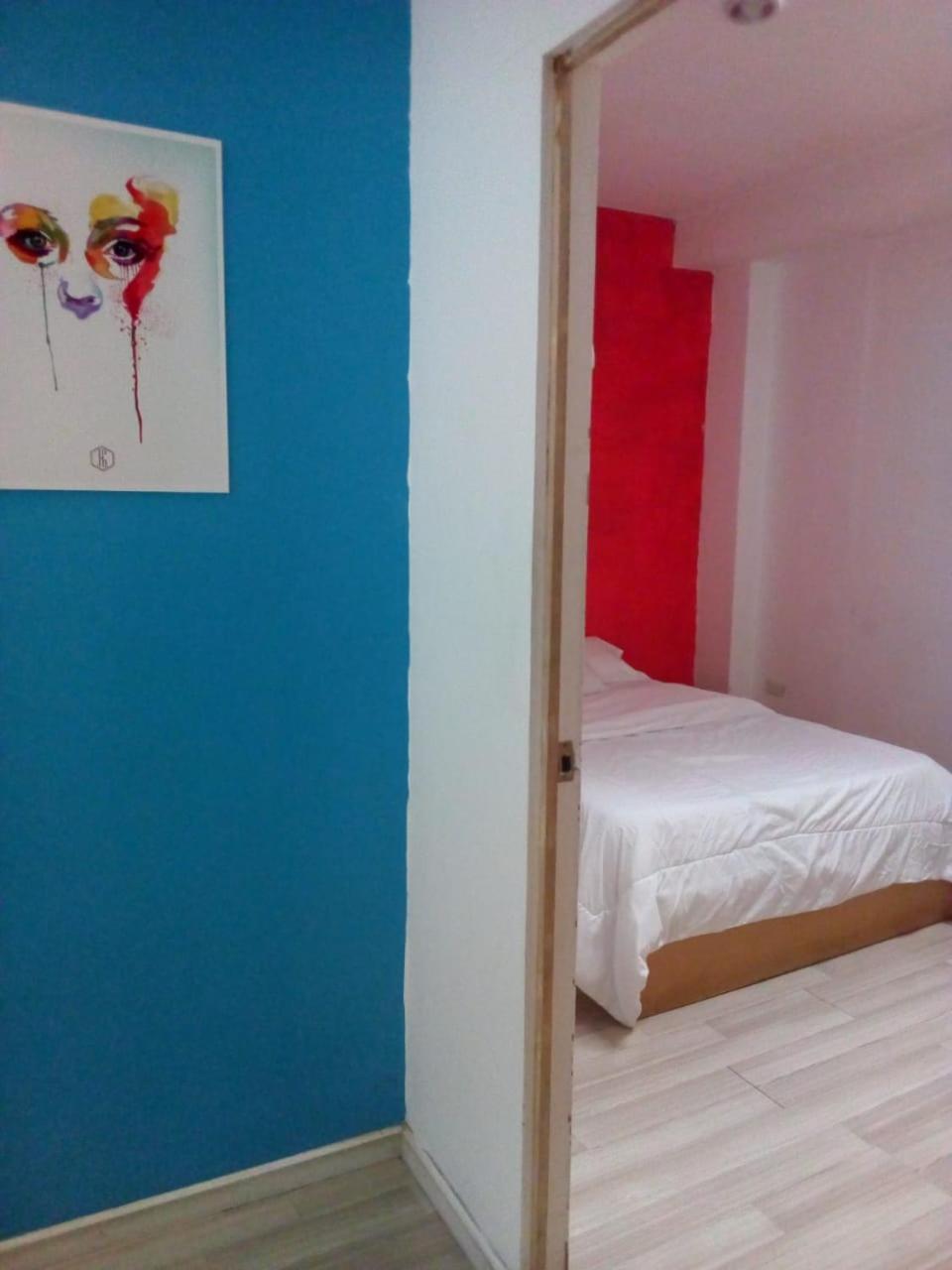 Bauhouse Backpacker Hostel Куенка Екстериор снимка
